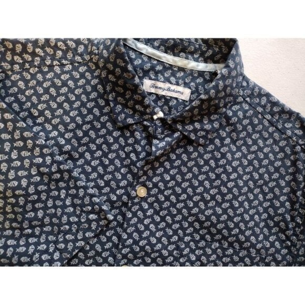 Tommy Bahama Mens Short Sleeve Button Down Shirt Fish‎ Print M Navy Blue Casual